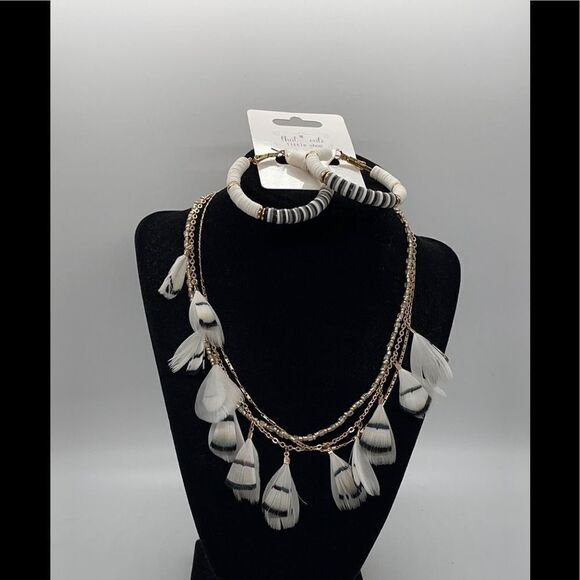 Jewelry Set 2piece Feather Necklace and Earrings - Picture 1 of 7